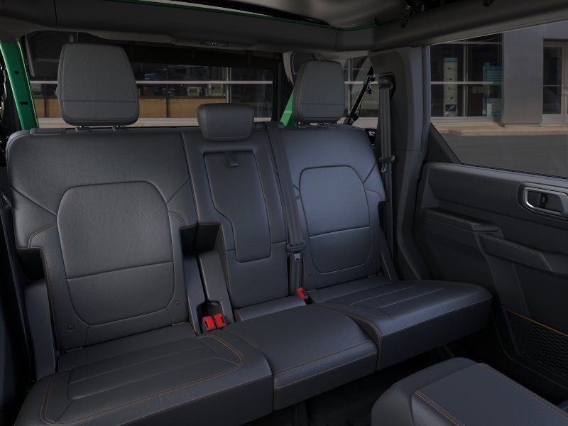 Vehicle image 16 of 40