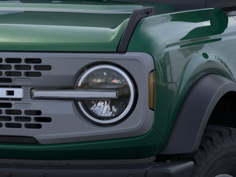 Vehicle image 25 of 40