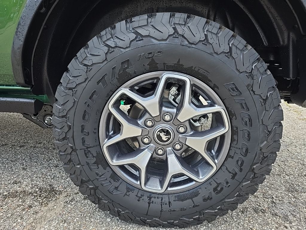 Vehicle image 31 of 40