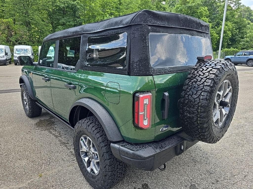 Vehicle image 11 of 40