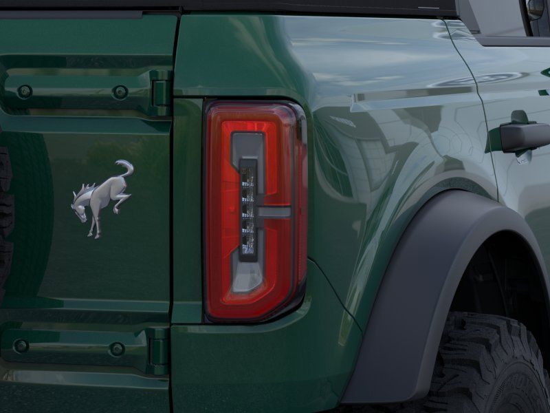 Vehicle image 28 of 40