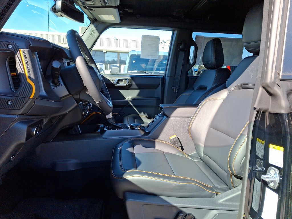 Vehicle image 6 of 11