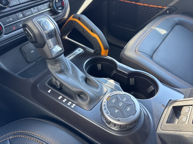 Vehicle image 15 of 18