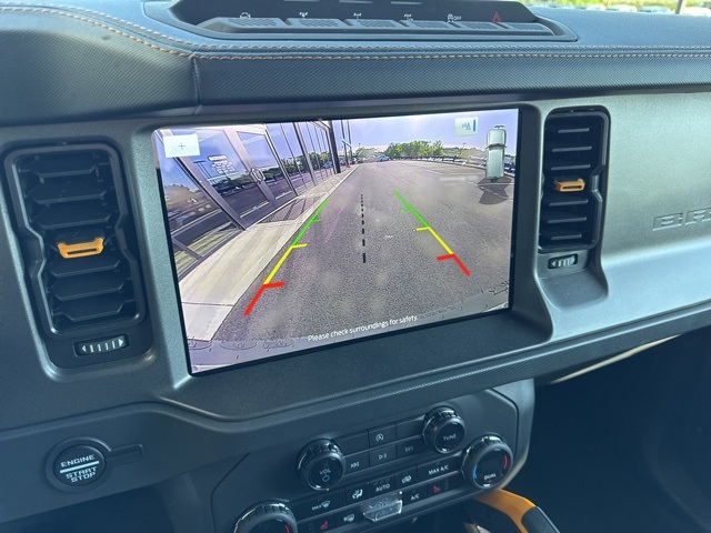 Vehicle image 13 of 18