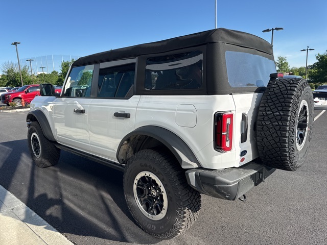 Vehicle image 4 of 18