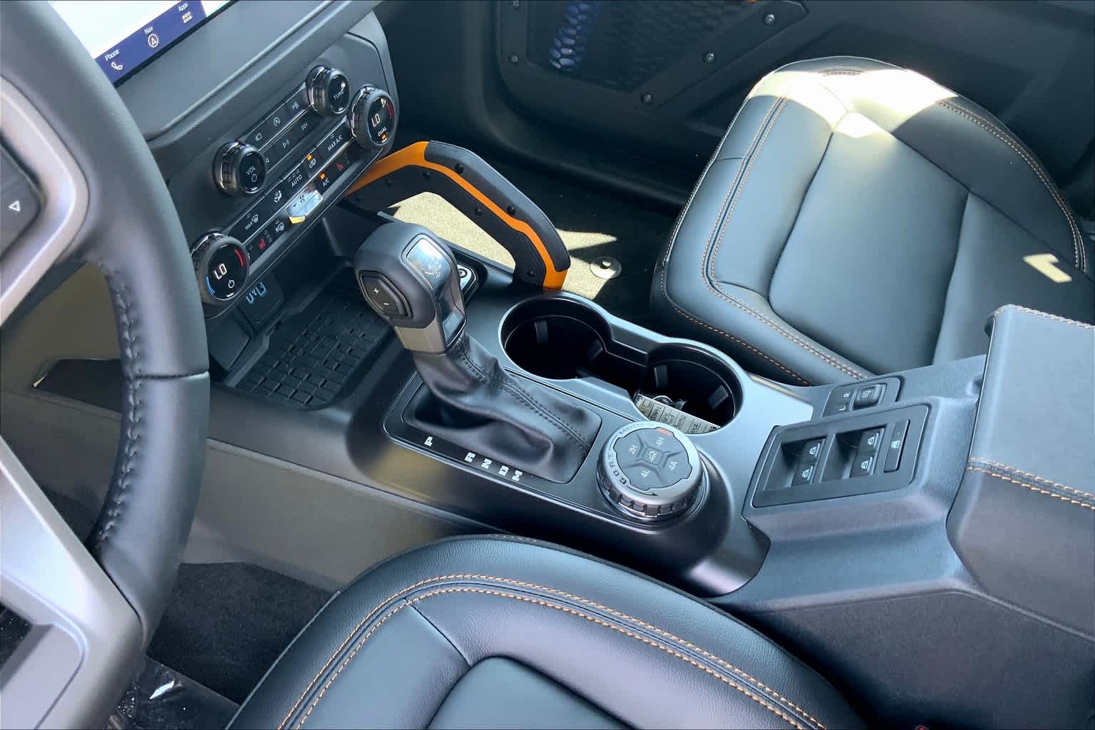 Vehicle image 7 of 16