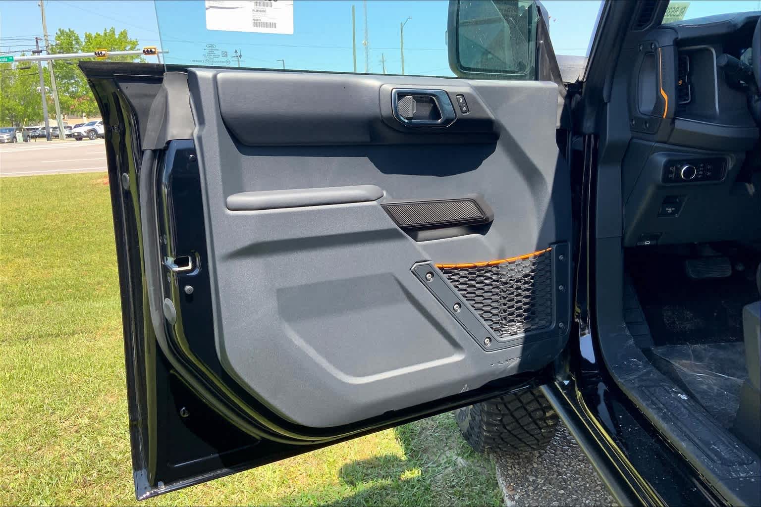 Vehicle image 10 of 16