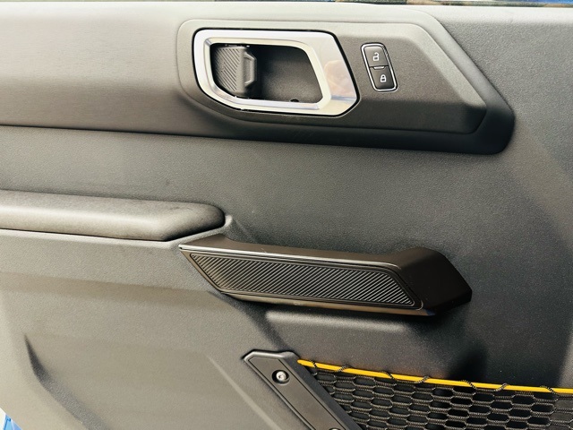 Vehicle image 40 of 43