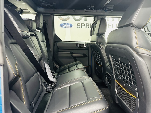 Vehicle image 17 of 43