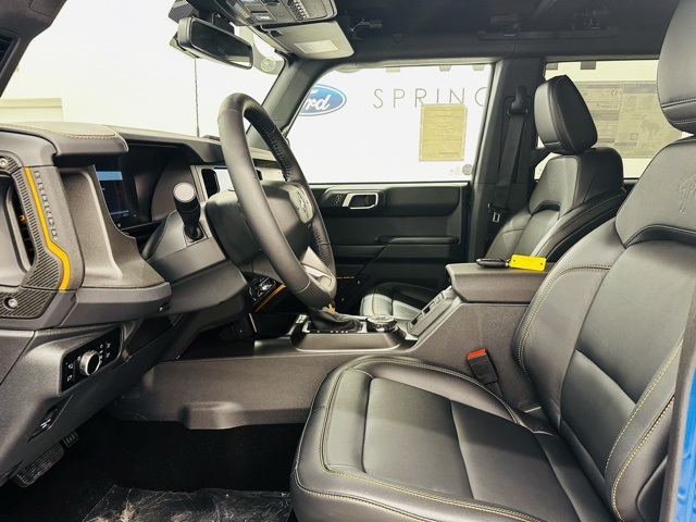 Vehicle image 26 of 43