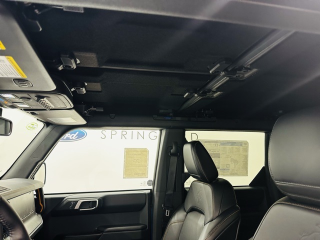 Vehicle image 27 of 43