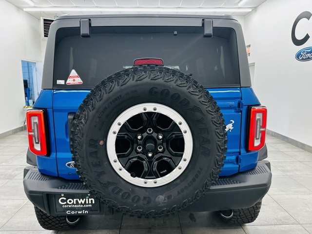 Vehicle image 6 of 43