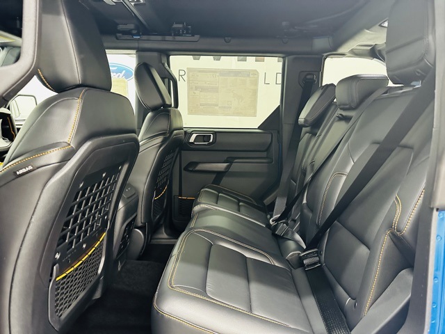 Vehicle image 22 of 43