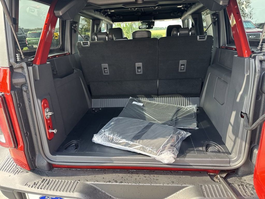 Vehicle image 22 of 23