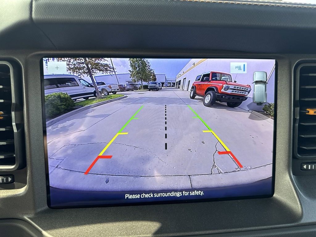 Vehicle image 11 of 23