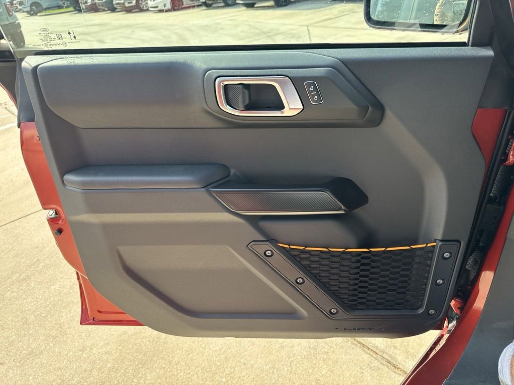 Vehicle image 19 of 23