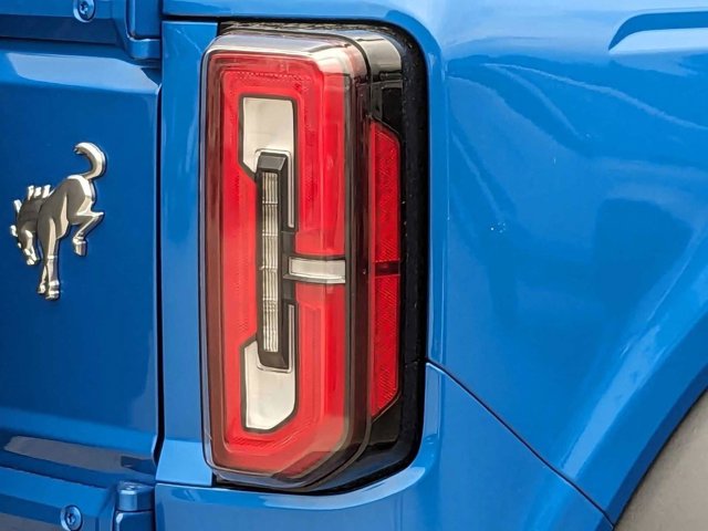 Vehicle image 31 of 36