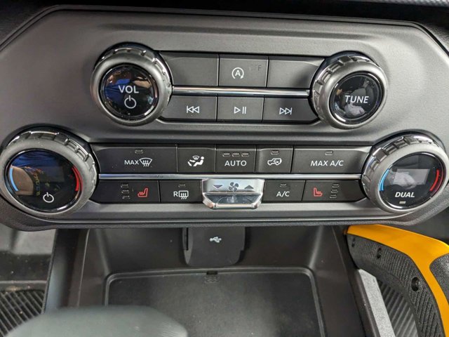 Vehicle image 23 of 36