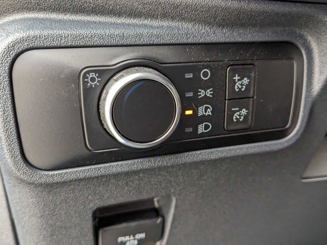 Vehicle image 15 of 36
