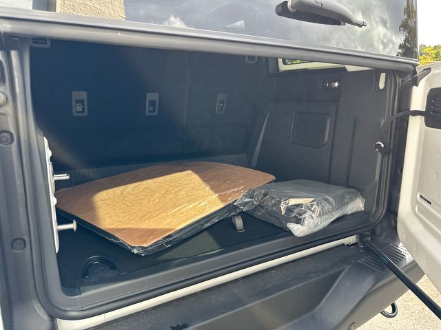 Vehicle image 11 of 31
