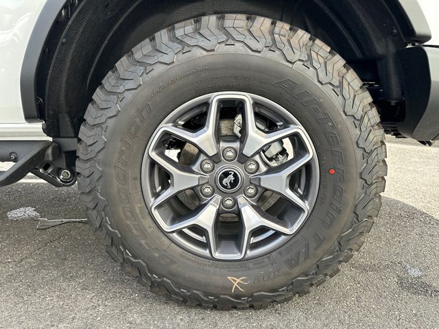 Vehicle image 9 of 31