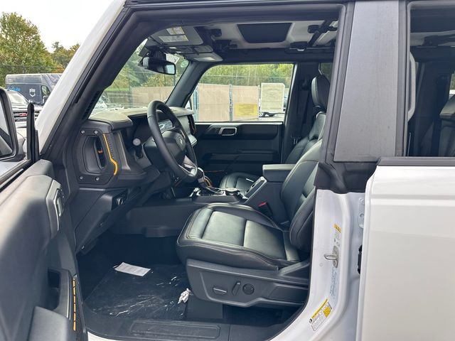 Vehicle image 14 of 31