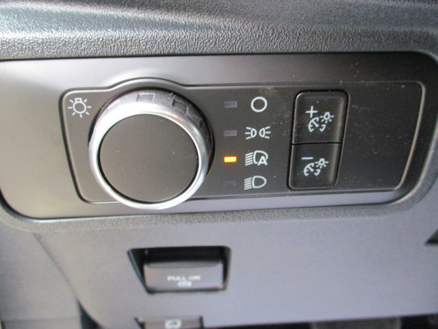 Vehicle image 10 of 25