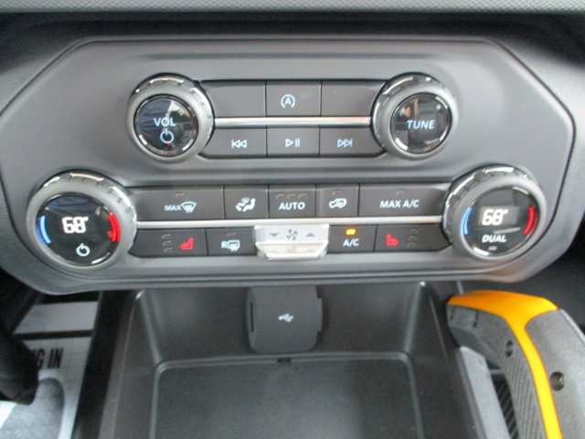 Vehicle image 15 of 25