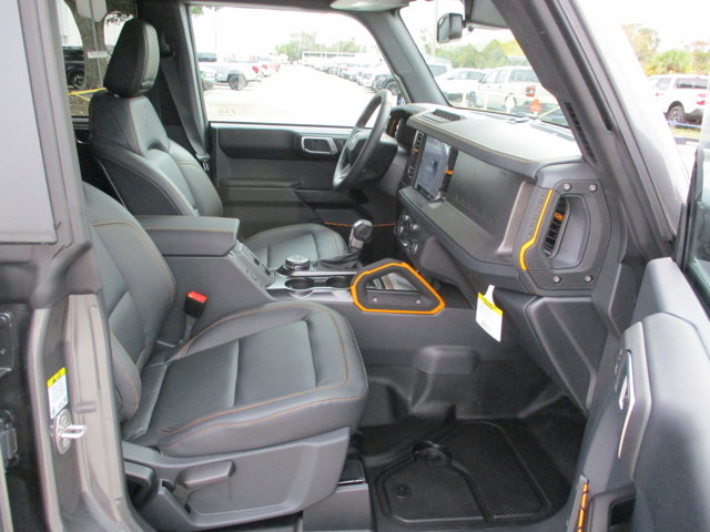 Vehicle image 22 of 25