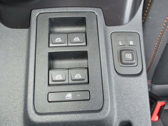 Vehicle image 13 of 25