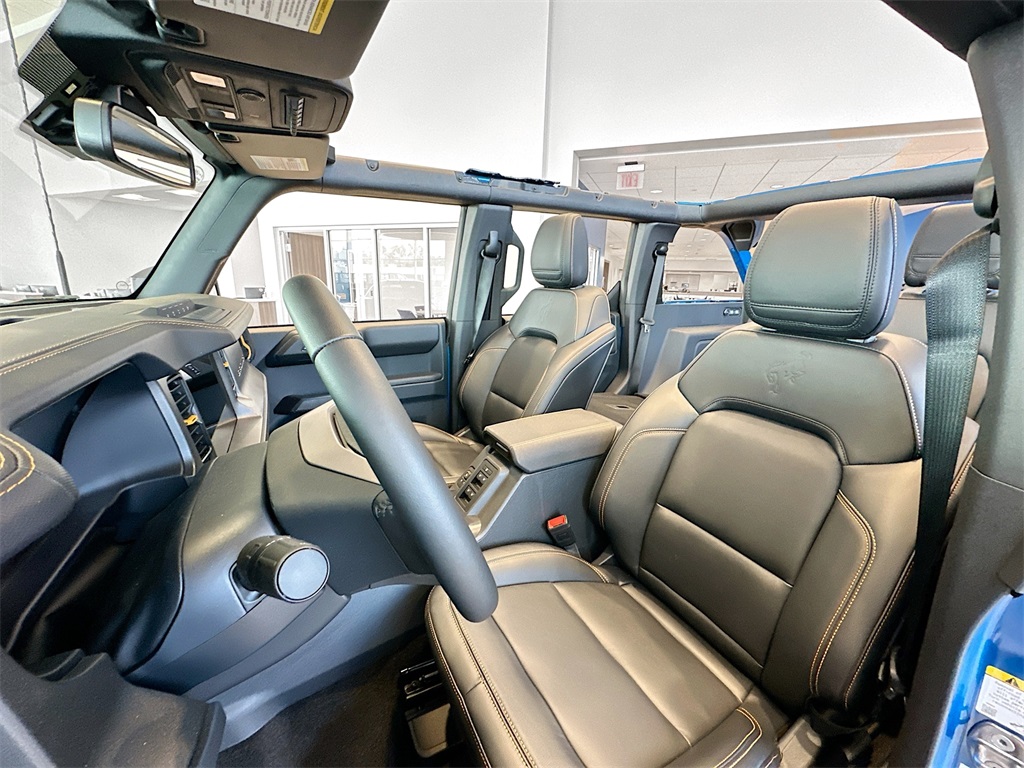Vehicle image 12 of 17