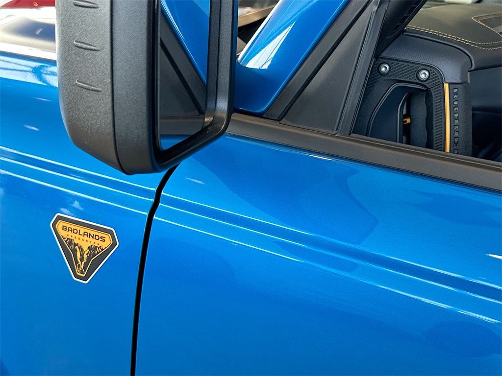 Vehicle image 15 of 17