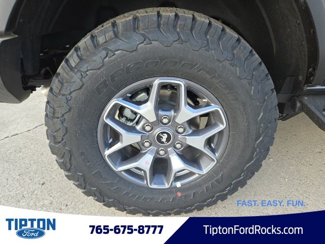 Vehicle image 11 of 42