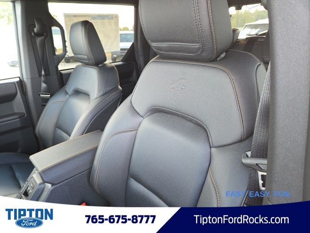 Vehicle image 14 of 42