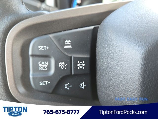 Vehicle image 28 of 42