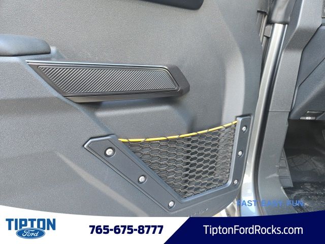 Vehicle image 39 of 42