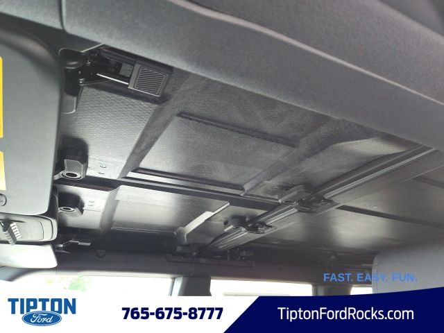Vehicle image 29 of 42