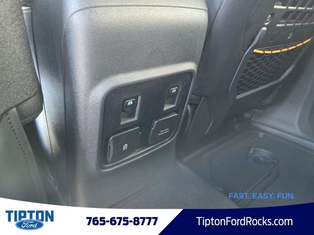 Vehicle image 22 of 42