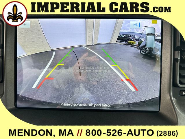 Vehicle image 14 of 22