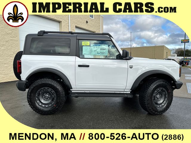 Vehicle image 4 of 22