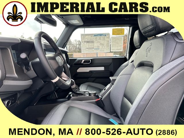 Vehicle image 11 of 22