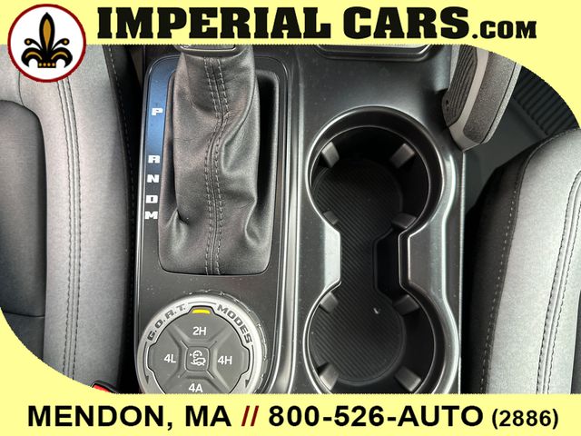 Vehicle image 17 of 22