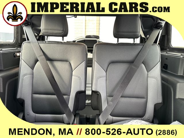 Vehicle image 10 of 22