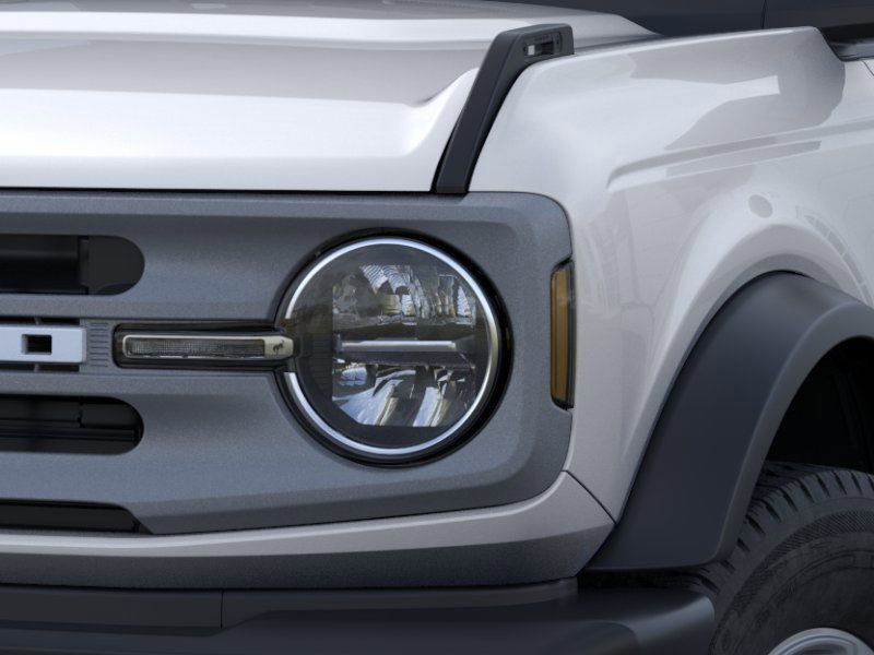 Vehicle image 21 of 26