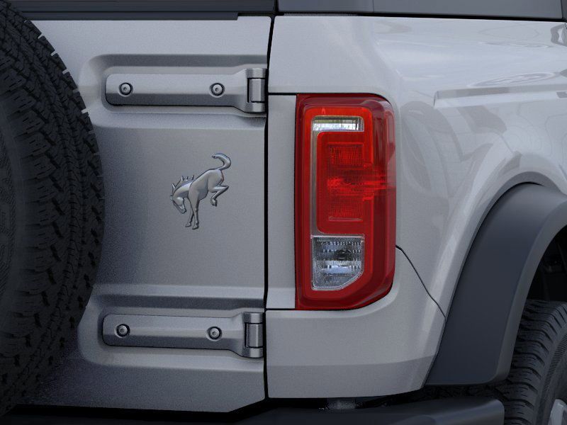 Vehicle image 24 of 26