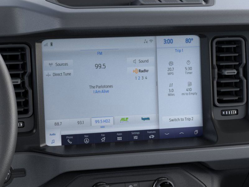 Vehicle image 16 of 26
