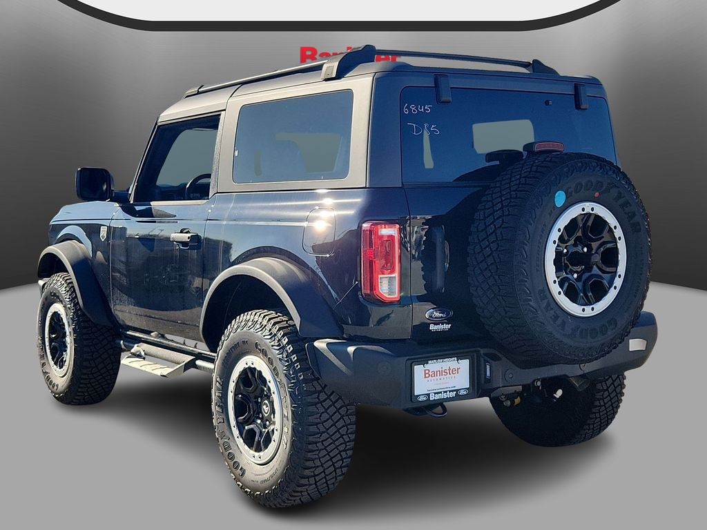 Vehicle image 4 of 11