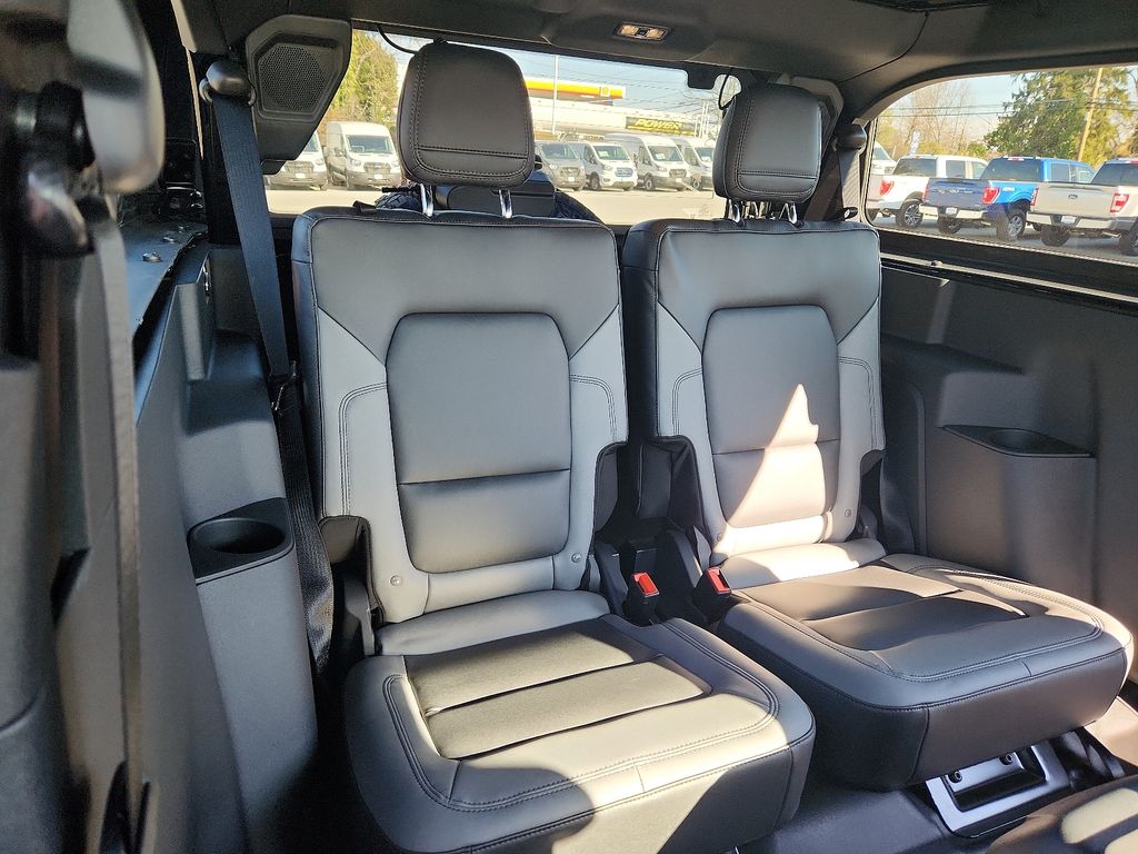 Vehicle image 5 of 11