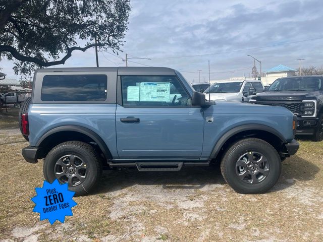Vehicle image 4 of 24