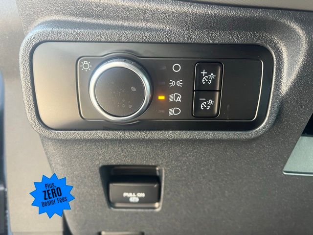 Vehicle image 22 of 24